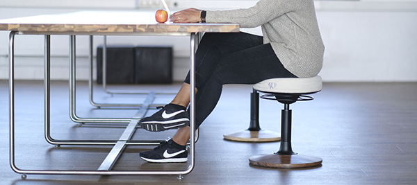 JU.swing Bürohocker im Homeoffice